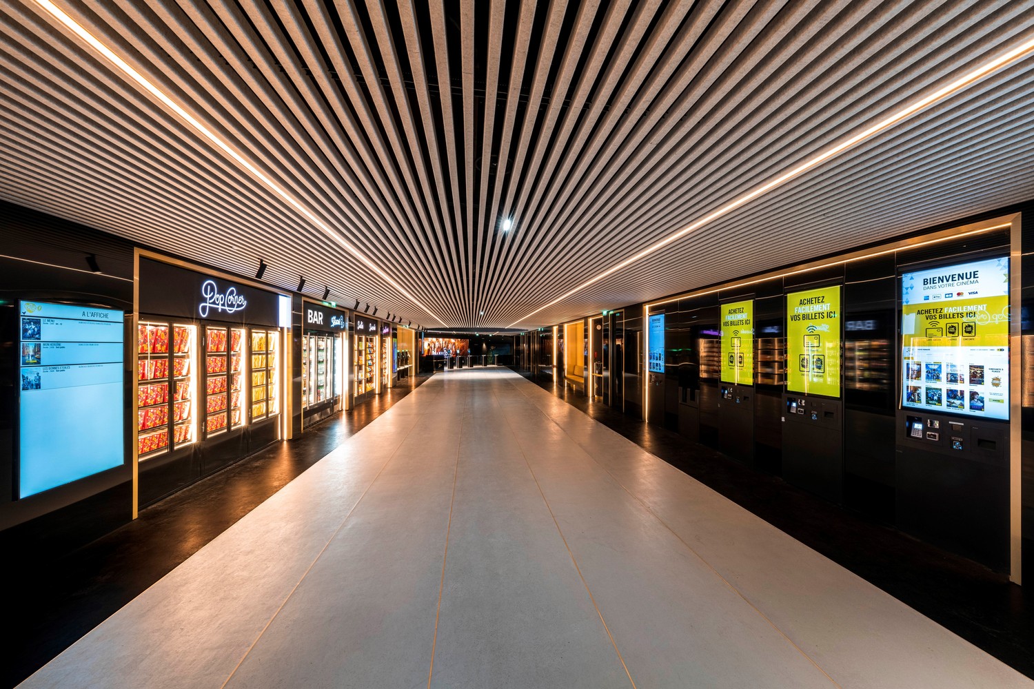 Path&eacute; Parnasse — © Loci Anima